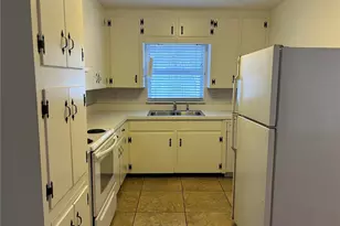 2428 Waldemere St, Sarasota, FL 34239 - Photo 8