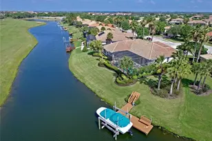 808 Whooping Crane Ct, Bradenton, FL 34212 - Photo 2