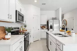 10769 Eclipse St, Sarasota, FL 34241 - Photo 8