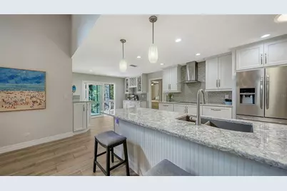 5231 Siesta Cove Drive, Sarasota, FL 34242 - Photo 14