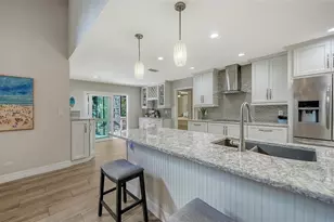 5231 Siesta Cove Dr, Sarasota, FL 34242 - Photo 14