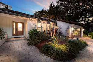 5231 Siesta Cove Dr, Sarasota, FL 34242 - Photo 4