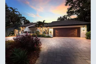 5231 Siesta Cove Drive, Sarasota, FL 34242 - Photo 2