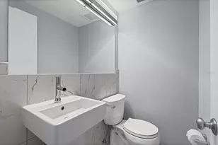 3701 5th Ave, Holmes Beach, FL 34217 - Photo 20