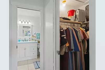 1327 Glendale Circle W #218, Sarasota, FL 34232 - Photo 12