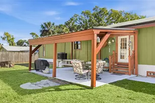 906 Tropical Dr, Bradenton, FL 34208 - Photo 36