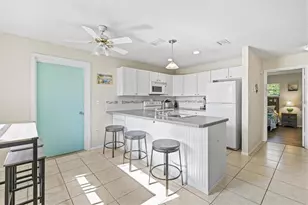 2214 Michele Dr, Sarasota, FL 34231 - Photo 10