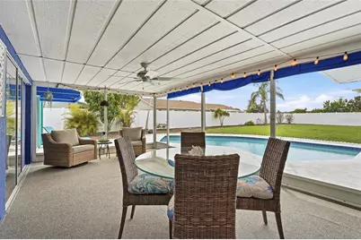 7320 Meadowbrook Drive, Sarasota, FL 34243 - Photo 4