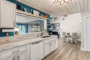 7320 Meadowbrook Dr, Sarasota, FL 34243 - Photo 10