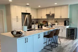 4140 Augustine Ave, Sarasota, FL 34231 - Photo 2