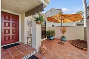 5312 Huntingwood Ct, Sarasota, FL 34235 - Photo 4