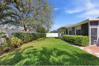 6726 W Country Club Lane, Sarasota, FL 34243 - Photo 32
