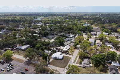 2600 Loma Linda Street, Sarasota, FL 34239 - Photo 10