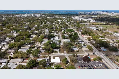 2600 Loma Linda Street, Sarasota, FL 34239 - Photo 8