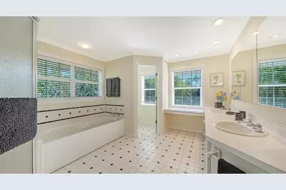 5422 Sandhamn Place, Longboat Key, FL 34228 - Photo 44