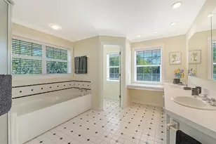 5422 Sandhamn Pl, Longboat Key, FL 34228 - Photo 44