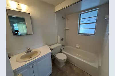 4427 58th Street W, Bradenton, FL 34210 - Photo 10