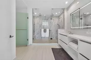 400 Central Ave, Saint Petersburg, FL 33701 - Photo 30