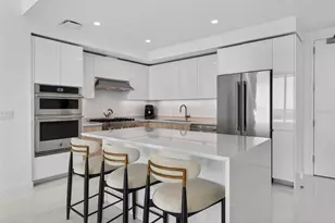 400 Central Ave, Saint Petersburg, FL 33701 - Photo 12