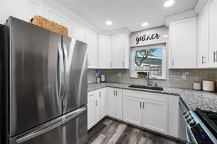 8335 Robin Rd, Seminole, FL 33777 - Photo 22