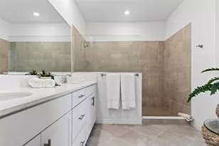 17765 Boracay Ct, Venice, FL 34293 - Photo 38