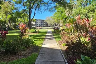 315 30th Ave W, Bradenton, FL 34205 - Photo 2