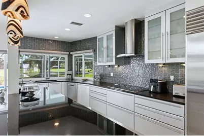 3906 Spyglass Hill Road, Sarasota, FL 34238 - Photo 14