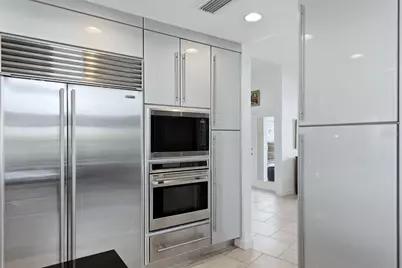 3906 Spyglass Hill Road, Sarasota, FL 34238 - Photo 16