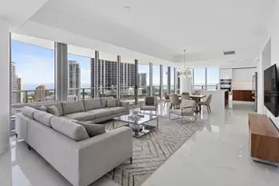 400 Central Ave, Saint Petersburg, FL 33701 - Photo 8