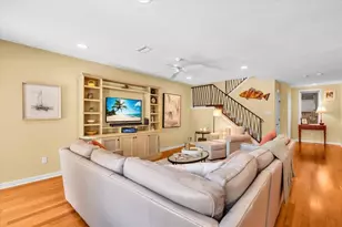 1685 Laurel St, Sarasota, FL 34236 - Photo 4