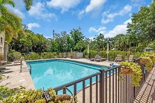 1685 Laurel St, Sarasota, FL 34236 - Photo 2