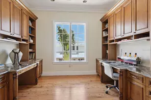 1423 Hillview Dr, Sarasota, FL 34239 - Photo 48