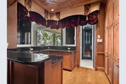 1423 Hillview Drive, Sarasota, FL 34239 - Photo 32