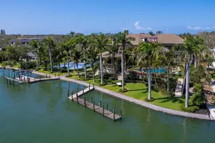 1423 Hillview Dr, Sarasota, FL 34239 - Photo 74