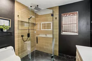 5753 Colonial Oaks Blvd, Sarasota, FL 34232 - Photo 26