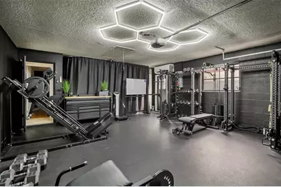 5753 Colonial Oaks Boulevard, Sarasota, FL 34232 - Photo 28