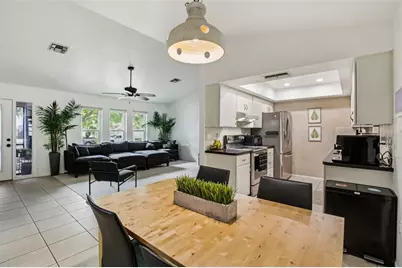 5753 Colonial Oaks Boulevard, Sarasota, FL 34232 - Photo 8