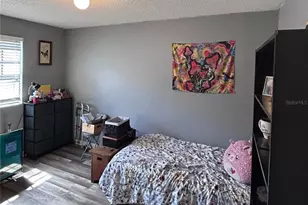 313 Oak Rose Ln, Tampa, FL 33612 - Photo 8