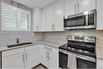 500 S Washington Drive #19B, Sarasota, FL 34236 - Photo 10