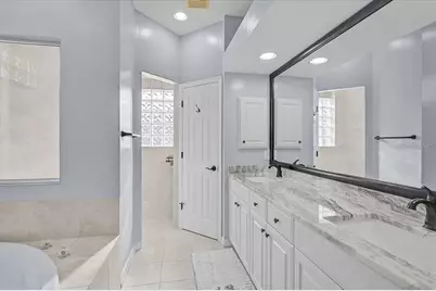 4422 McIntosh Lake Avenue, Sarasota, FL 34233 - Photo 26