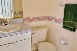 7402 Fairlinks Ct, Sarasota, FL 34243 - Photo 22