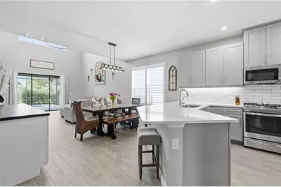 8252 Shooting Star Road, Sarasota, FL 34241 - Photo 12