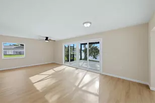 6610 Sabina Rd, Sarasota, FL 34243 - Photo 10