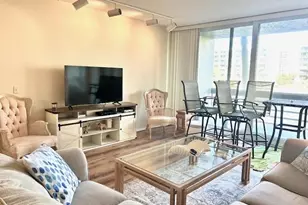 1095 Gulf of Mexico Dr, Longboat Key, FL 34228 - Photo 12