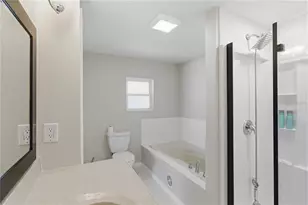 203 48th Ave Dr W, Bradenton, FL 34207 - Photo 16