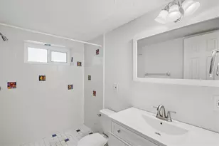 5110 Admiral Pl, Sarasota, FL 34231 - Photo 12