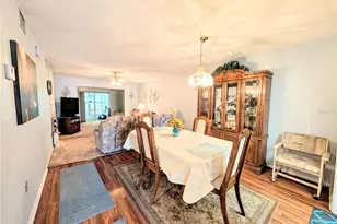 3624 Lake Bayshore Dr, Bradenton, FL 34205 - Photo 4