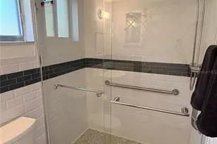 3514 Lake Bayshore Dr, Bradenton, FL 34205 - Photo 16