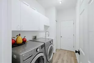 7904 Hampton Ct, University Park, FL 34201 - Photo 22