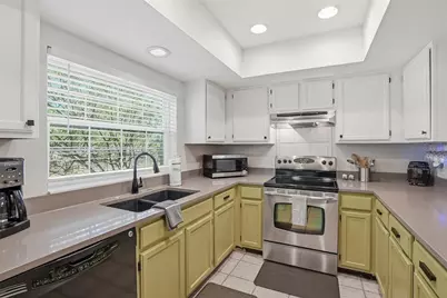 8314 Civic Road, Tampa, FL 33615 - Photo 6